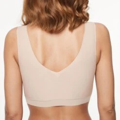 Chantelle Brassière Paddée Sans Armatures Vneck Nude 5 Chantelle Brassière Paddée Sans Armatures Vneck Nude -Lemon Curve Soldes Magasin brassiere paddee sans armatures vneck nude 1177847 2 1200x1200