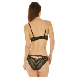 Soutien-gorge à Armatures Noir Adèle 6 Soutien-gorge à Armatures Noir Adèle -Lemon Curve Soldes Magasin soutien gorge a armatures noir adele 2888755 3 1200x1200