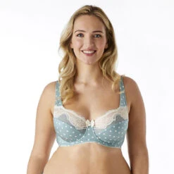 BRIGITTE BARDOT Soutien-Gorge Armature - Bleu 10 BRIGITTE BARDOT Soutien-Gorge Armature - Bleu -Lemon Curve Soldes Magasin soutien gorge armatures flatterie 3470788 6840514 14 1140x1140