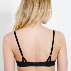 Soutien-Gorge Balconnet Lanière Noir -Lemon Curve Soldes Magasin soutien gorge balconnet laniere iconic hypnose noir 51124 1200x1200