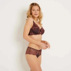 BRIGITTE BARDOT Soutien-gorge Emboîtant Armatures Violet FOUGUE 9 BRIGITTE BARDOT Soutien-gorge Emboîtant Armatures Violet FOUGUE -Lemon Curve Soldes Magasin soutien gorge emboitant armatures violet fougue 3389216 4 1140x1140