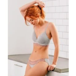 Soutien-gorge Moulé Sans Armatures Gris 9 Soutien-gorge Moulé Sans Armatures Gris -Lemon Curve Soldes Magasin soutien gorge moule sans armatures gris 1232119 5 1200x1200