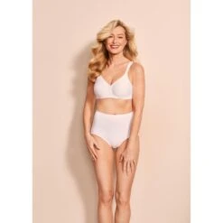 Triumph Soutien-gorge Sans Armatures - Blanc 7 Triumph Soutien-gorge Sans Armatures - Blanc -Lemon Curve Soldes Magasin soutien gorge sans armatures blanc 3167394 3 1200x1200
