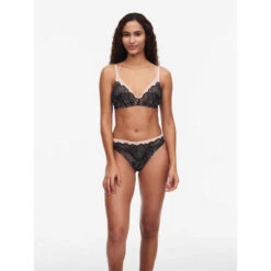 Chantelle Soutien-gorge Sans Armatures - Noir -Lemon Curve Soldes Magasin soutien gorge sans armatures noir 3405632 4 1140x1140