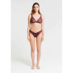 Soutien-gorge Sans Armatures Motif Graphique - Rouge 8 Soutien-gorge Sans Armatures Motif Graphique - Rouge -Lemon Curve Soldes Magasin soutien gorge sans armatures rouge 3398088 4 1140x1140