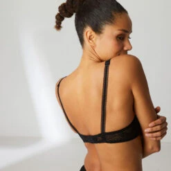 Soutien-gorge Triangle Sans Armatures - Noir -Lemon Curve Soldes Magasin soutien gorge triangle sans armatures noir 2892286 2 1140x1140